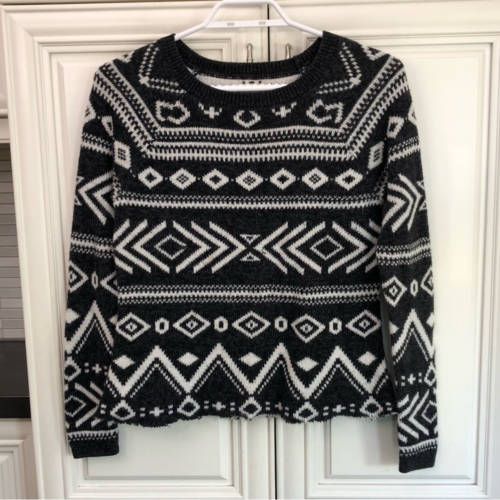 Hollister super soft womanโs sweater